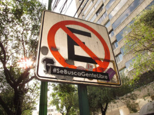 se-busca-gente-libre